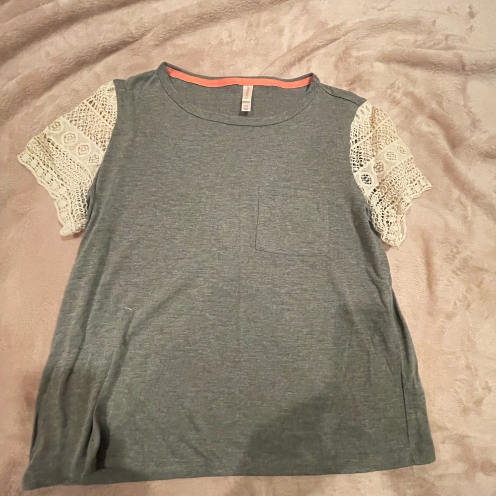 Xhilaration large Womens tshirt lace boho sleeves grey and cream